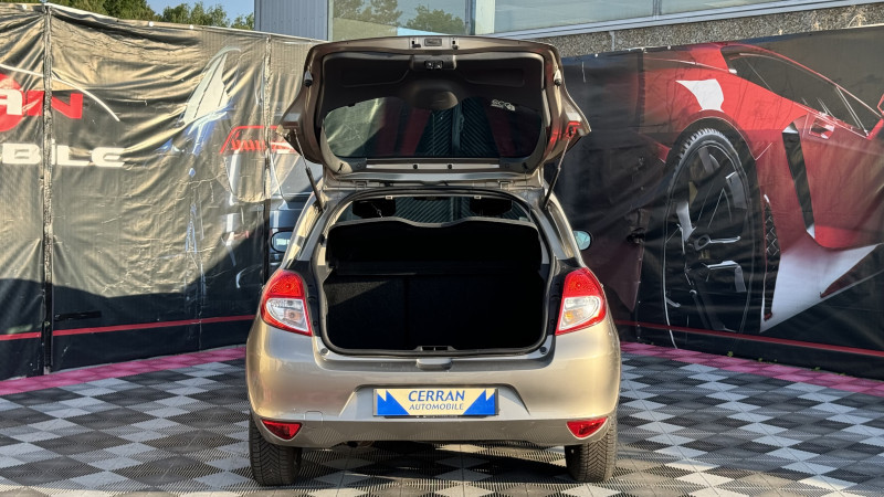 Photo 8 de l'offre de RENAULT CLIO III 1.5 DCI 75CH EXPRESSION CLIM ECOÂ² 5P à 5990€ chez Cerran Automobile