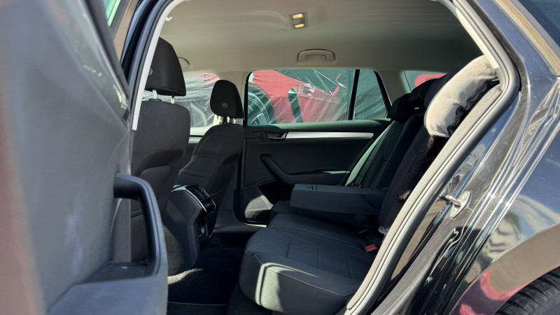 Photo 7 de l'offre de SKODA SUPERB COMBI 2.0 TDI 150 GREENTEC AMBITION à 13990€ chez Cerran Automobile