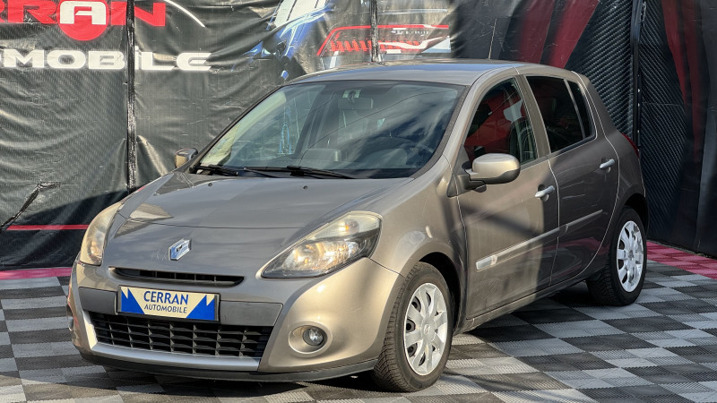 Photo 33 de l'offre de RENAULT CLIO III 1.5 DCI 75CH EXPRESSION CLIM ECOÂ² 5P à 5990€ chez Cerran Automobile