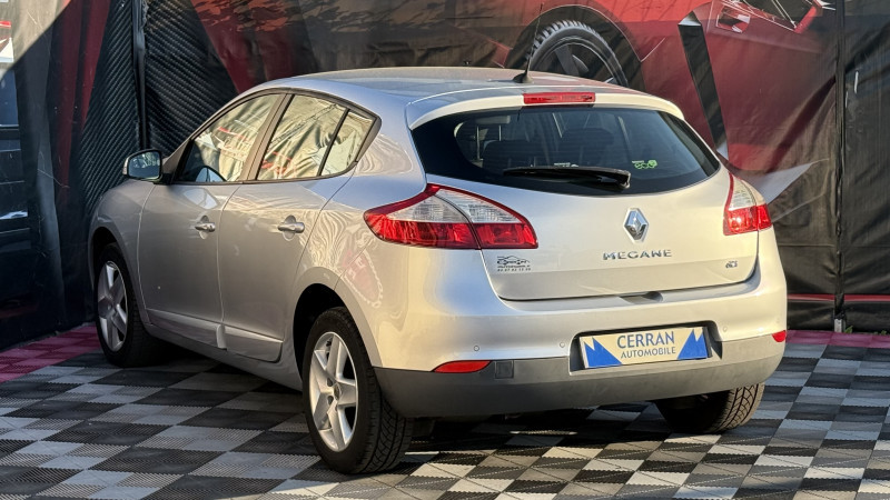 Photo 48 de l'offre de RENAULT MEGANE III 1.5 DCI 110CH ENERGY BUSINESS ECOÂ² à 5990€ chez Cerran Automobile