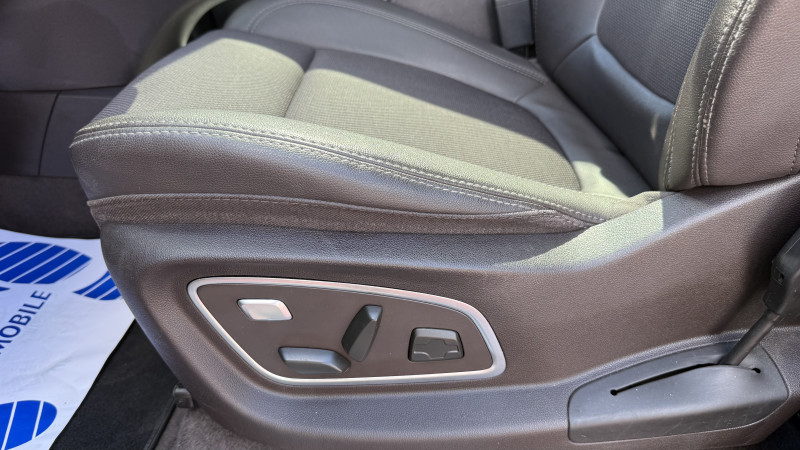 Photo 19 de l'offre de RENAULT ESPACE V 1.6 DCI 160CH ENERGY INTENS EDC à 14990€ chez Cerran Automobile