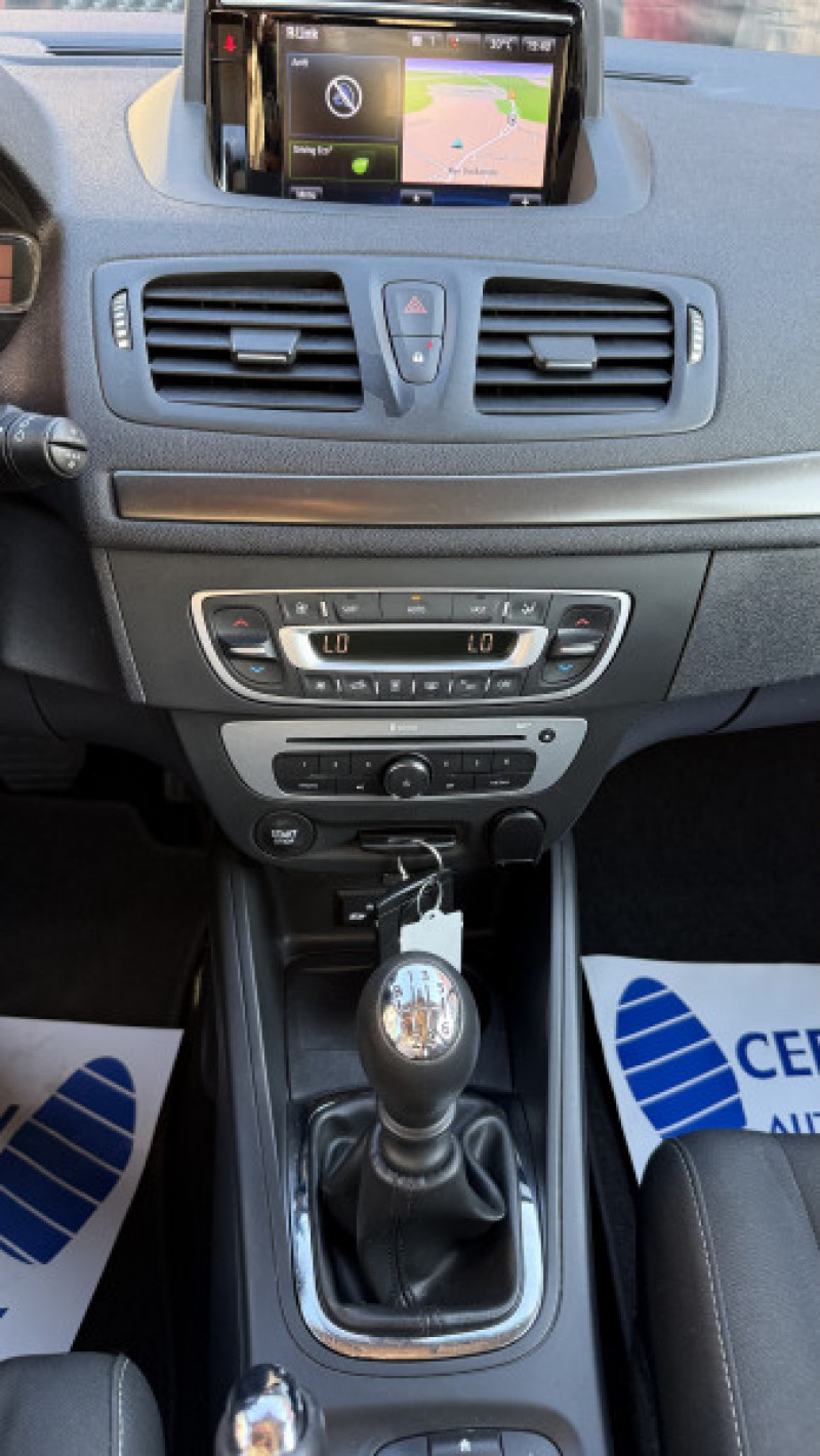 Photo 12 de l'offre de RENAULT MEGANE III 1.5 DCI 110CH ENERGY BUSINESS ECOÂ² à 5990€ chez Cerran Automobile
