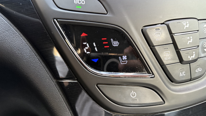 Photo 12 de l'offre de OPEL INSIGNIA 2.0 CDTI ECOFLEX 140CH COSMO START&STOP 5P à 7990€ chez Cerran Automobile