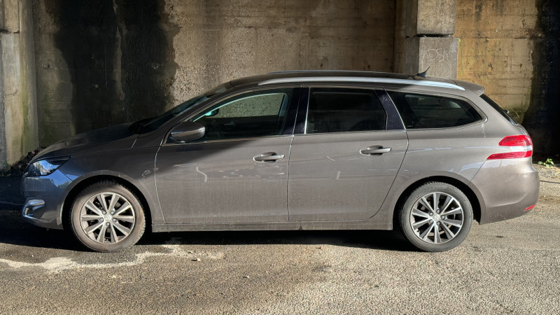 Photo 3 de l'offre de PEUGEOT 308 SW 1.6 BLUEHDI FAP 120CH ALLURE à 7990€ chez Cerran Automobile