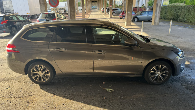 Photo 5 de l'offre de PEUGEOT 308 SW 1.6 BLUEHDI FAP 120CH ALLURE à 7990€ chez Cerran Automobile