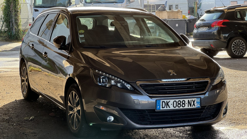 Photo 2 de l'offre de PEUGEOT 308 SW 1.6 BLUEHDI FAP 120CH ALLURE à 7990€ chez Cerran Automobile