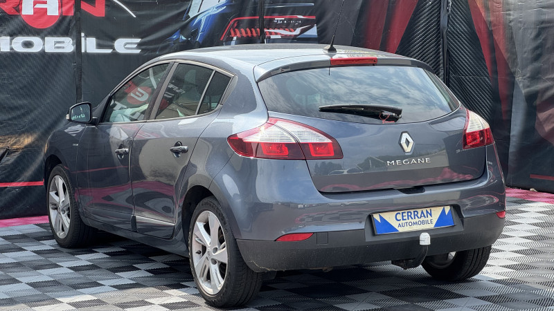 Photo 3 de l'offre de RENAULT MEGANE III 1.5 DCI 110CH ENERGY LIMITED ECOÂ² 2015 à 7490€ chez Cerran Automobile