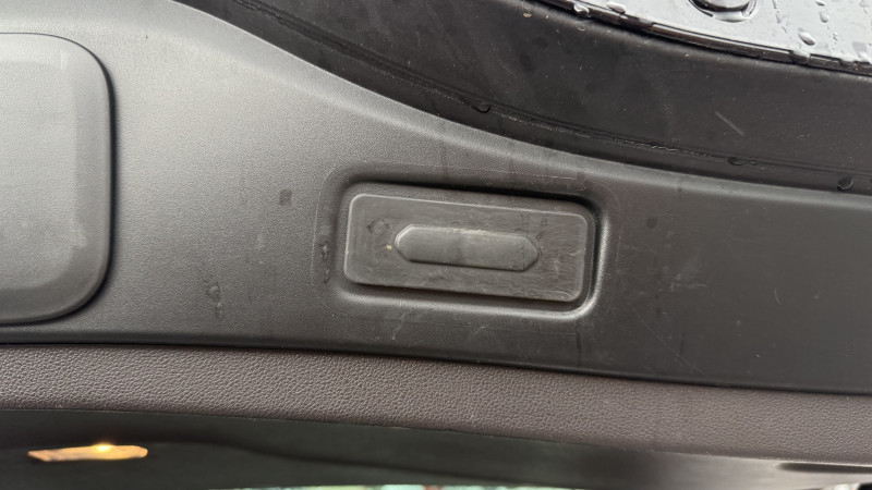 Photo 18 de l'offre de RENAULT ESPACE V 1.8 TCE 225CH ENERGY INITIALE PARIS EDC à 17990€ chez Cerran Automobile