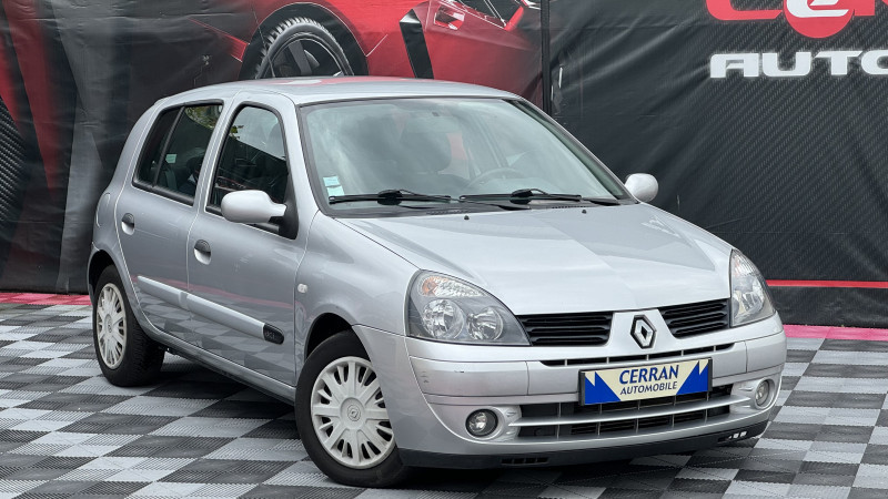 Photo 34 de l'offre de RENAULT CLIO II 1.5 DCI 65CH CAMPUS 5P à 3990€ chez Cerran Automobile