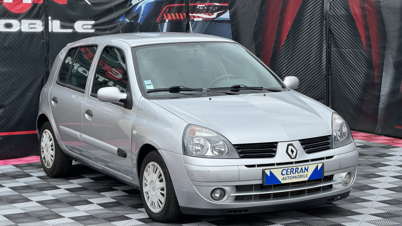 Photo 31 de l'offre de RENAULT CLIO II 1.5 DCI 65CH CAMPUS 5P à 3990€ chez Cerran Automobile