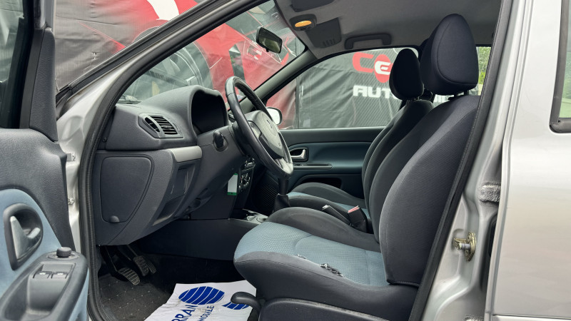 Photo 6 de l'offre de RENAULT CLIO II 1.5 DCI 65CH CAMPUS 5P à 3990€ chez Cerran Automobile