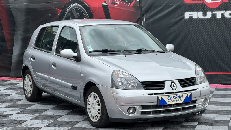 Photo 36 de l'offre de RENAULT CLIO II 1.5 DCI 65CH CAMPUS 5P à 3990€ chez Cerran Automobile