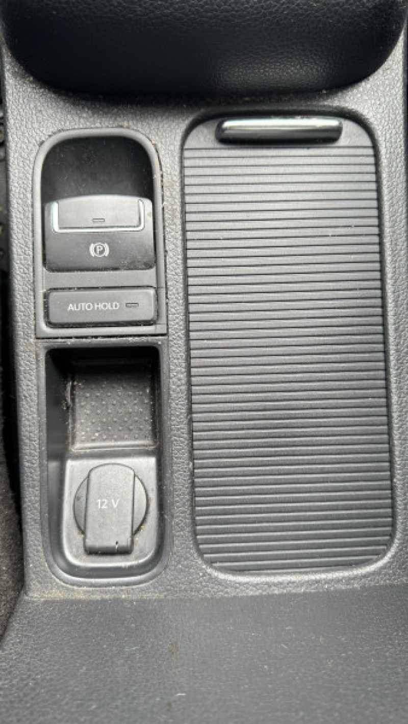 Photo 15 de l'offre de VOLKSWAGEN SHARAN 2.0 TDI 150CH BLUEMOTION TECHNOLOGY CARAT DSG6 à 19990€ chez Cerran Automobile