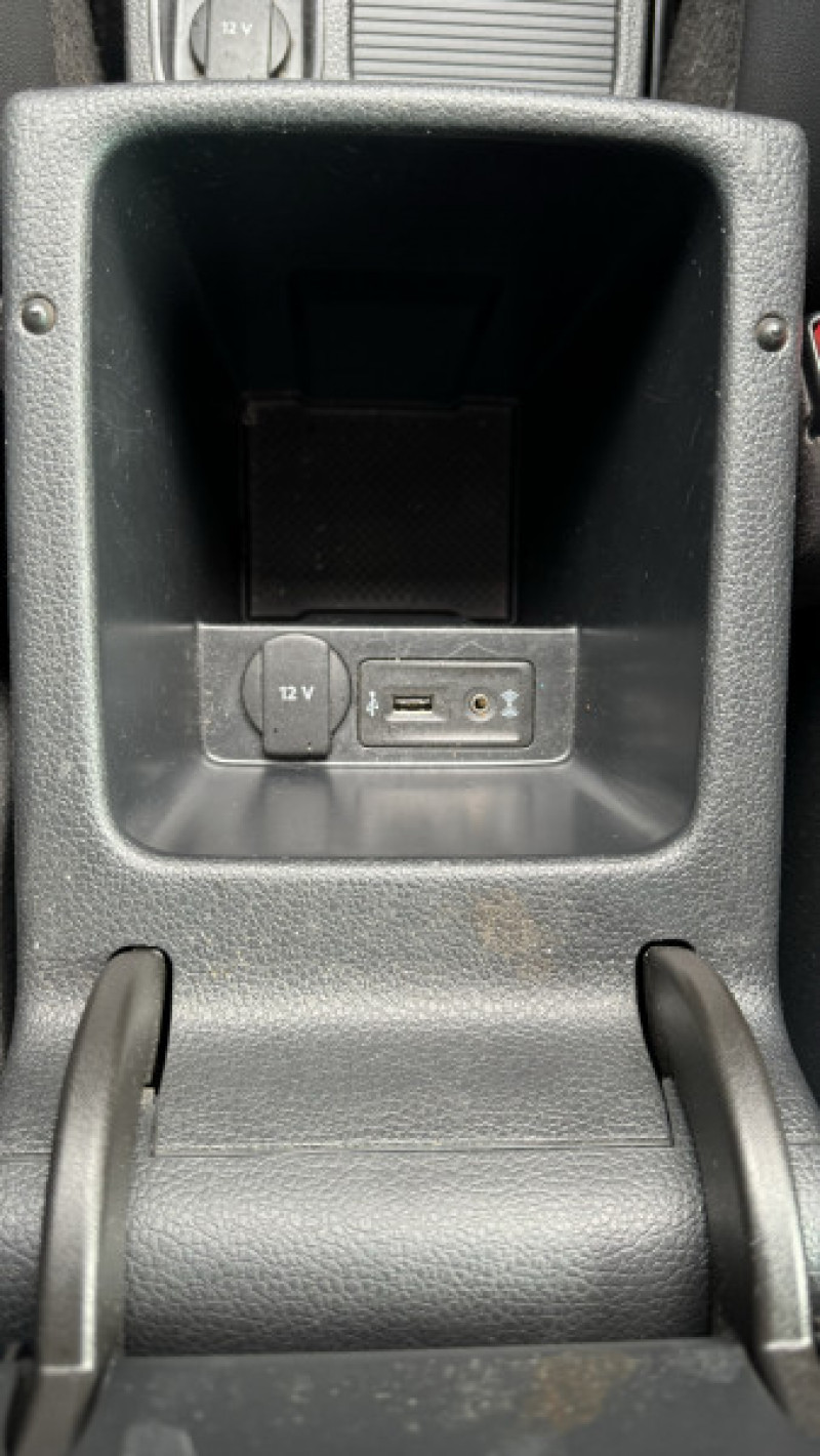 Photo 25 de l'offre de VOLKSWAGEN SHARAN 2.0 TDI 150CH BLUEMOTION TECHNOLOGY CARAT DSG6 à 19990€ chez Cerran Automobile