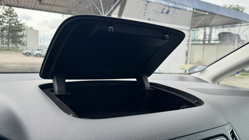Photo 31 de l'offre de VOLKSWAGEN SHARAN 2.0 TDI 150CH BLUEMOTION TECHNOLOGY CARAT DSG6 à 19990€ chez Cerran Automobile