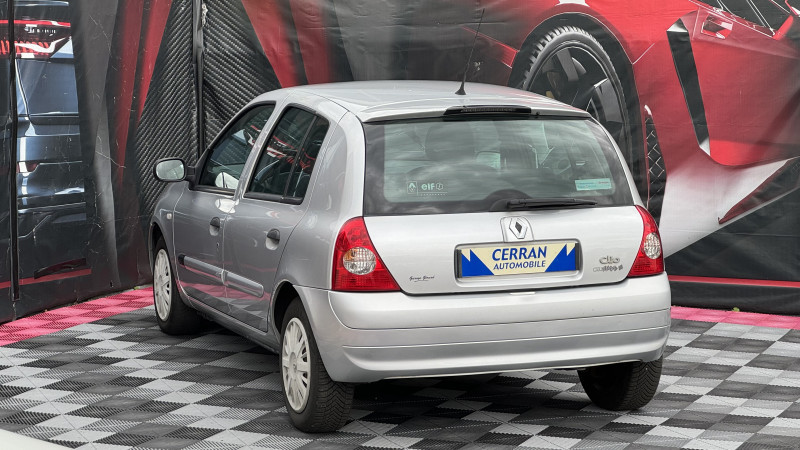 Photo 39 de l'offre de RENAULT CLIO II 1.5 DCI 65CH CAMPUS 5P à 3990€ chez Cerran Automobile