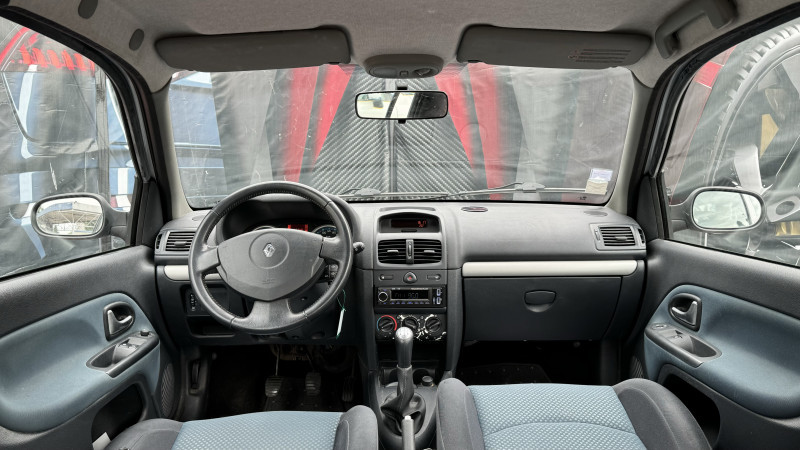 Photo 5 de l'offre de RENAULT CLIO II 1.5 DCI 65CH CAMPUS 5P à 3990€ chez Cerran Automobile