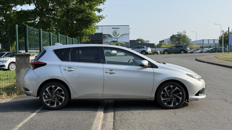 Photo 3 de l'offre de TOYOTA AURIS 1.2 TURBO 116CH TECHNOLINE à 11990€ chez Cerran Automobile