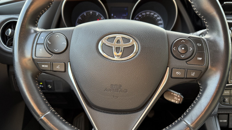 Photo 24 de l'offre de TOYOTA AURIS 1.2 TURBO 116CH TECHNOLINE à 11990€ chez Cerran Automobile