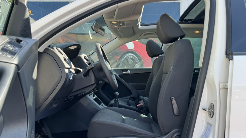 Photo 5 de l'offre de VOLKSWAGEN TIGUAN 2.0 TDI 110CH BLUEMOTION TECHNOLOGY FAP à 8990€ chez Cerran Automobile