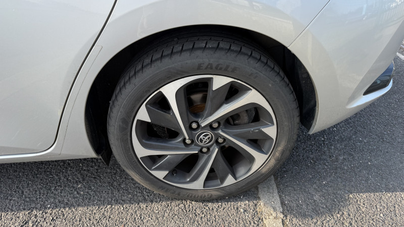 Photo 40 de l'offre de TOYOTA AURIS 1.2 TURBO 116CH TECHNOLINE à 11990€ chez Cerran Automobile