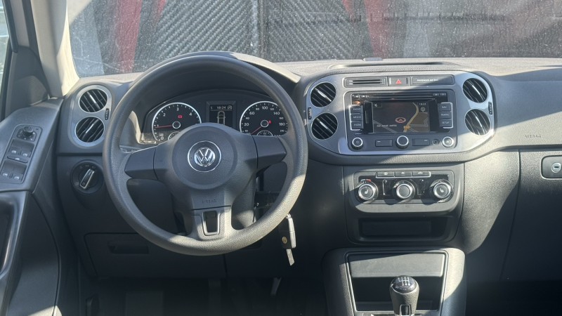 Photo 22 de l'offre de VOLKSWAGEN TIGUAN 2.0 TDI 110CH BLUEMOTION TECHNOLOGY FAP à 8990€ chez Cerran Automobile