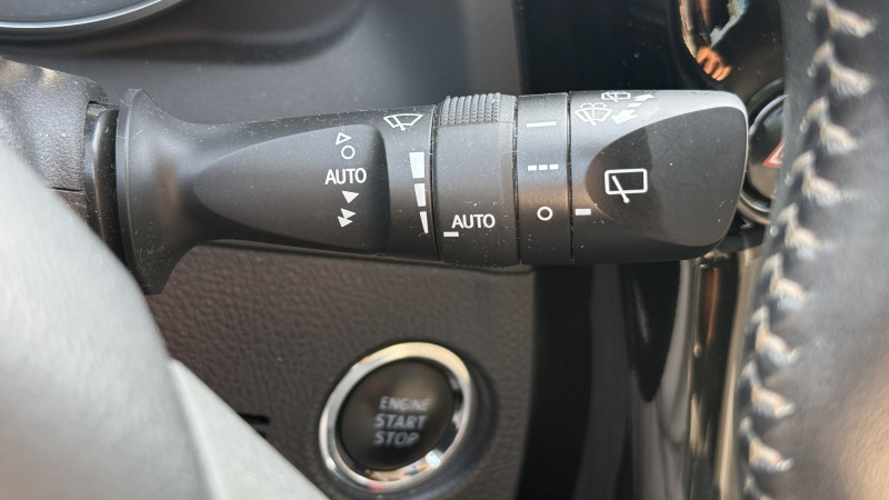 Photo 22 de l'offre de TOYOTA AURIS 1.2 TURBO 116CH TECHNOLINE à 11990€ chez Cerran Automobile