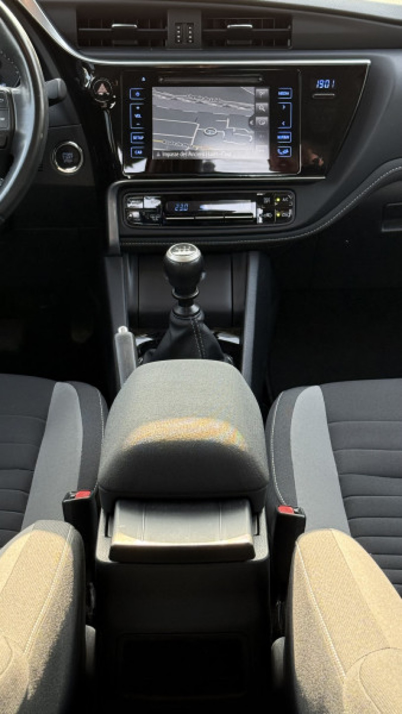 Photo 27 de l'offre de TOYOTA AURIS 1.2 TURBO 116CH TECHNOLINE à 11990€ chez Cerran Automobile