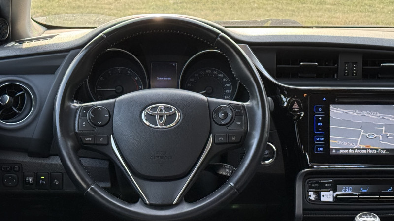 Photo 26 de l'offre de TOYOTA AURIS 1.2 TURBO 116CH TECHNOLINE à 11990€ chez Cerran Automobile