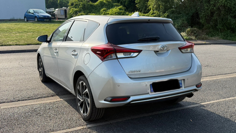 Photo 4 de l'offre de TOYOTA AURIS 1.2 TURBO 116CH TECHNOLINE à 11990€ chez Cerran Automobile