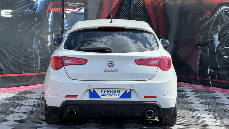 Photo 39 de l'offre de ALFA ROMEO GIULIETTA 1.6 JTDM DISTINCTIVE STOP&START à 5990€ chez Cerran Automobile