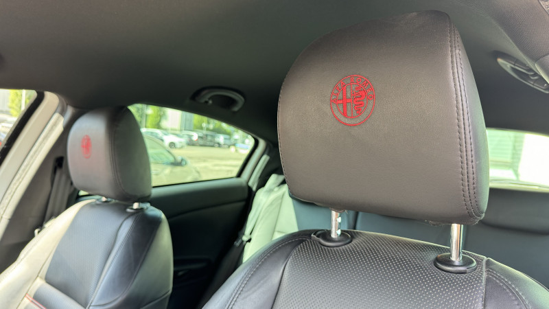 Photo 25 de l'offre de ALFA ROMEO GIULIETTA 1.6 JTDM DISTINCTIVE STOP&START à 5990€ chez Cerran Automobile