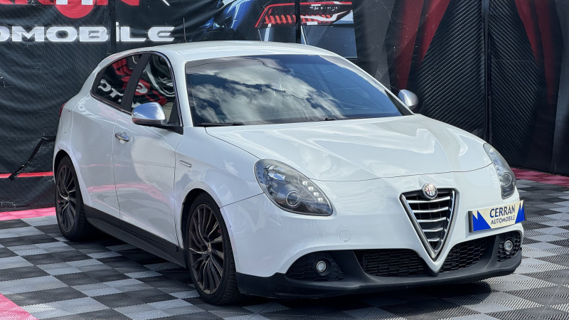 Photo 38 de l'offre de ALFA ROMEO GIULIETTA 1.6 JTDM DISTINCTIVE STOP&START à 5990€ chez Cerran Automobile
