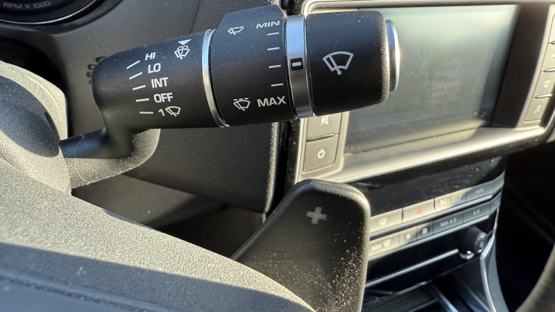 Photo 30 de l'offre de JAGUAR XE 2.0 240CH PURE BVA8 à 17990€ chez Cerran Automobile