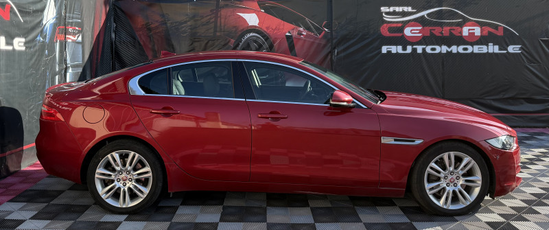 Photo 3 de l'offre de JAGUAR XE 2.0 240CH PURE BVA8 à 17990€ chez Cerran Automobile