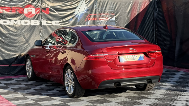 Photo 4 de l'offre de JAGUAR XE 2.0 240CH PURE BVA8 à 17990€ chez Cerran Automobile