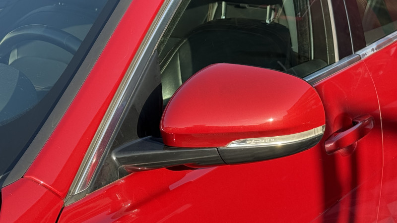 Photo 36 de l'offre de JAGUAR XE 2.0 240CH PURE BVA8 à 17990€ chez Cerran Automobile