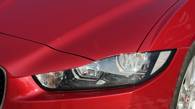 Photo 40 de l'offre de JAGUAR XE 2.0 240CH PURE BVA8 à 17990€ chez Cerran Automobile