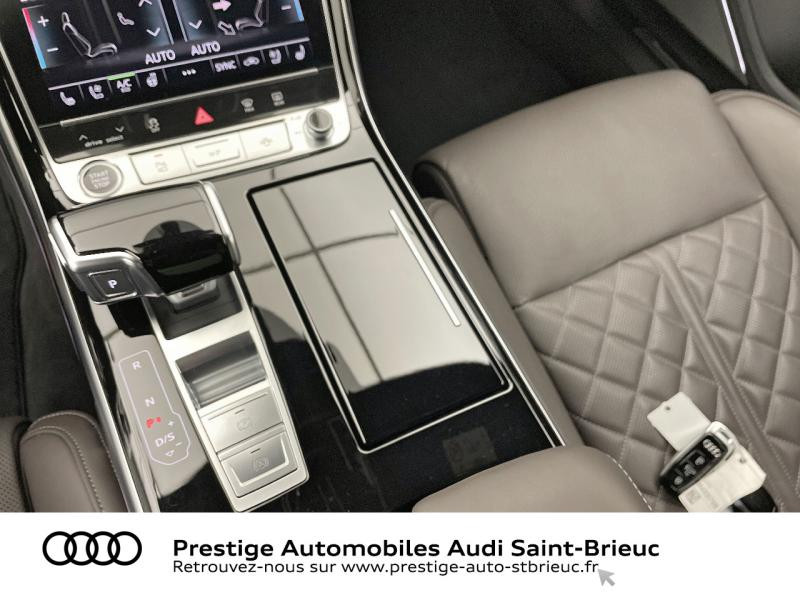 Photo 22 de l'offre de AUDI A8 60 TFSI e 449ch Avus Extended Limousine quattro tiptronic 8 à 89900€ chez Prestige Automobiles – Audi St Brieuc