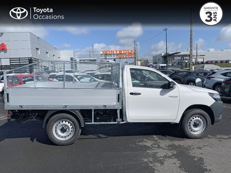 Photo 17 de l'offre de TOYOTA Hilux 2.4 D-4D Simple Cabine LeCap 2WD RC21 à 37980€ chez Toyota Professionnal Brest
