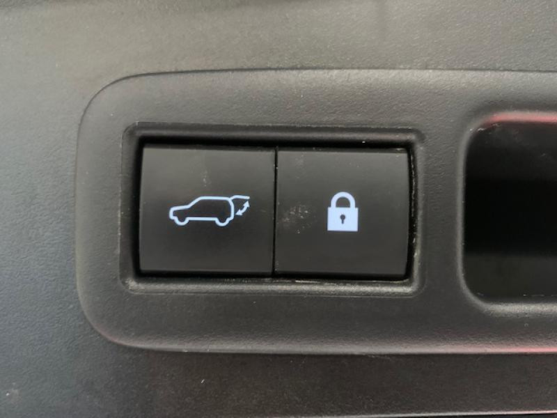 Photo 38 de l'offre de LEXUS UX 250h 2WD F SPORT Executive à 33700€ chez Audace automobiles - Lexus Lorient