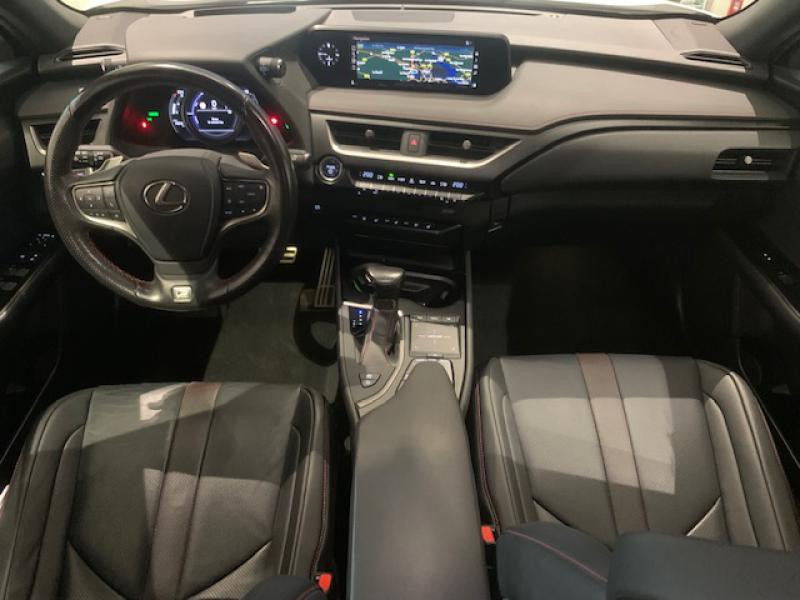 Photo 18 de l'offre de LEXUS UX 250h 2WD F SPORT Executive à 33700€ chez Audace automobiles - Lexus Lorient
