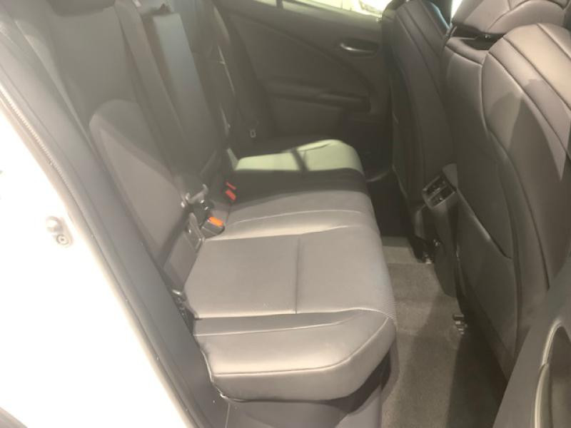 Photo 16 de l'offre de LEXUS UX 250h 2WD F SPORT Executive à 33700€ chez Audace automobiles - Lexus Lorient