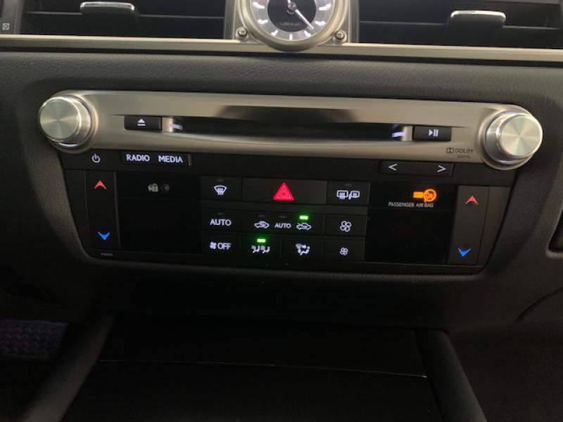 Photo 28 de l'offre de LEXUS GS 300h Business à 24900€ chez Audace automobiles - Lexus Lorient