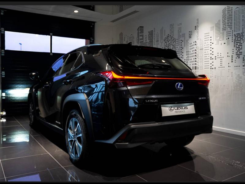 Photo 5 de l'offre de LEXUS UX 300e Pack à 34900€ chez Audace automobiles - Lexus Lorient