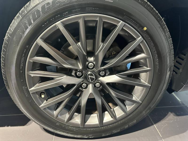 Photo 8 de l'offre de LEXUS RX 450h 4WD F SPORT Euro6d-T 15cv à 46990€ chez Audace automobiles - Lexus Lorient