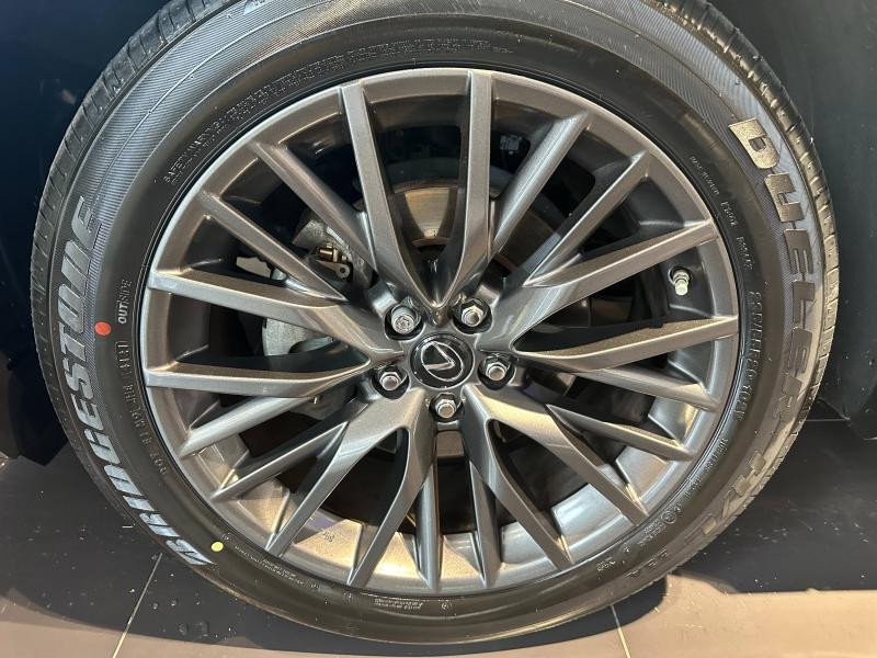 Photo 5 de l'offre de LEXUS RX 450h 4WD F SPORT Euro6d-T 15cv à 46990€ chez Audace automobiles - Lexus Lorient
