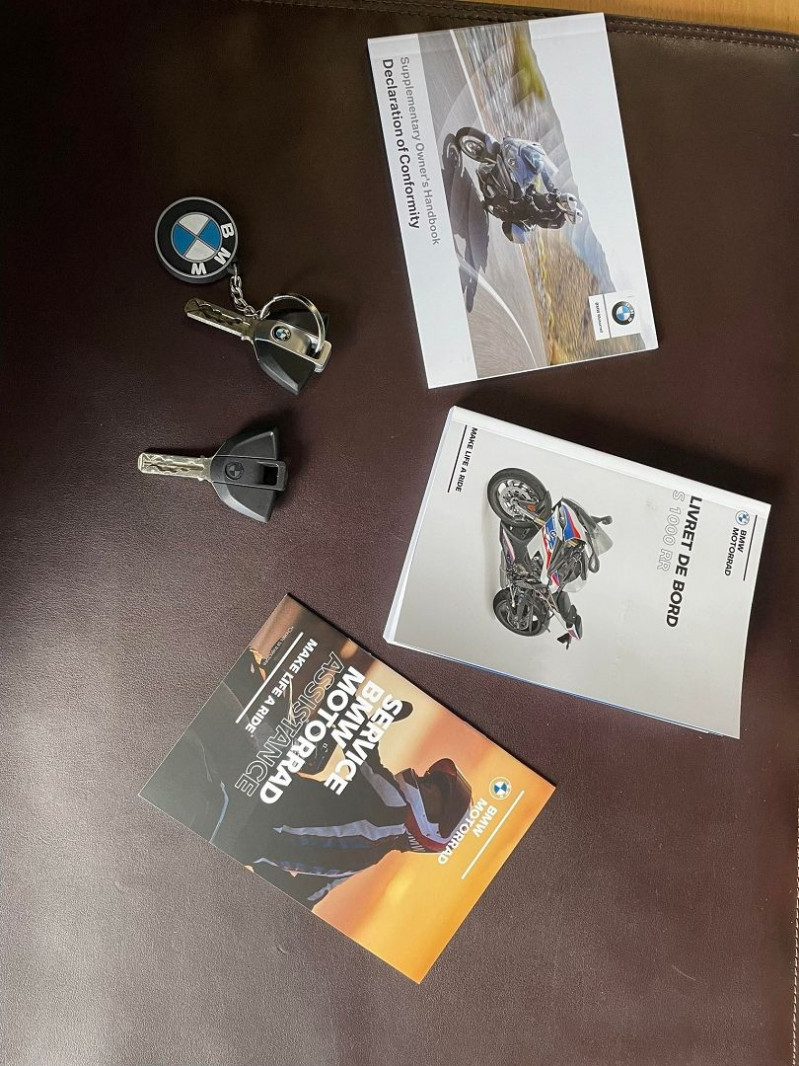 Photo 9 de l'offre de BMW S S 1000 RR à 21990€ chez Signature auto