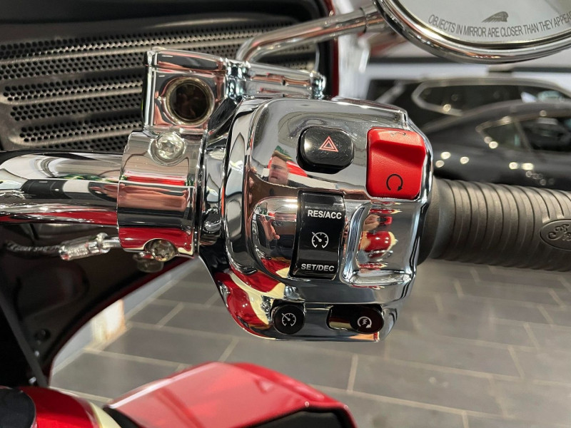 Photo 8 de l'offre de INDIAN ROADMASTER ROADMASTER 1811 BI-COLORE 2016 à 17990€ chez Signature auto