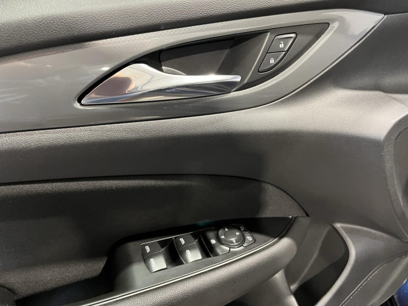 Photo 17 de l'offre de OPEL INSIGNA Grand Sport 1.6 CDTI - 136 Edition  à 13990€ chez VL Auto